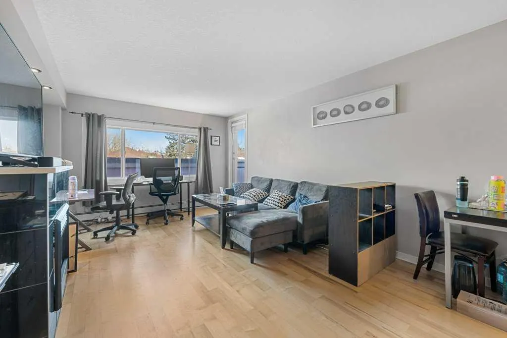 728 3 Avenue NW, #404