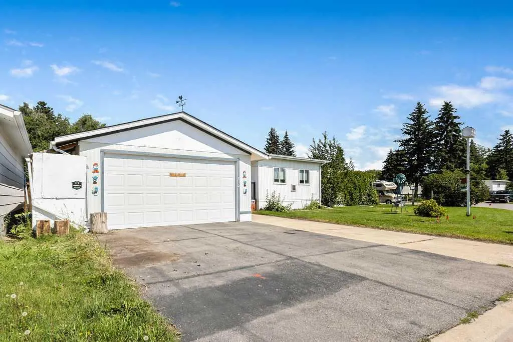 812 Bayview Crescent