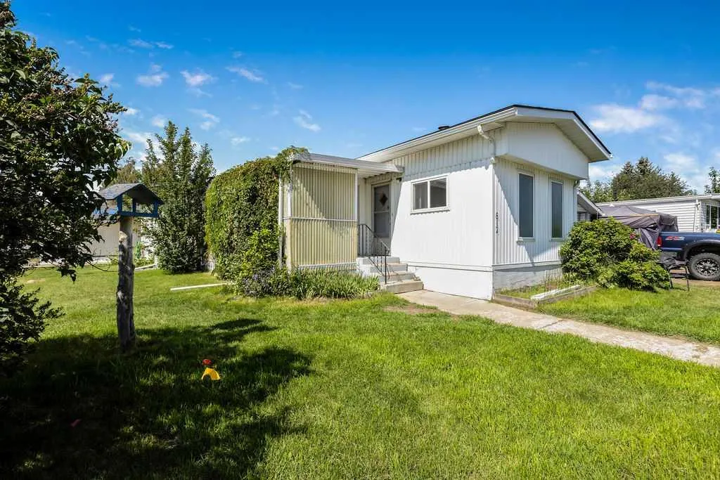 812 Bayview Crescent