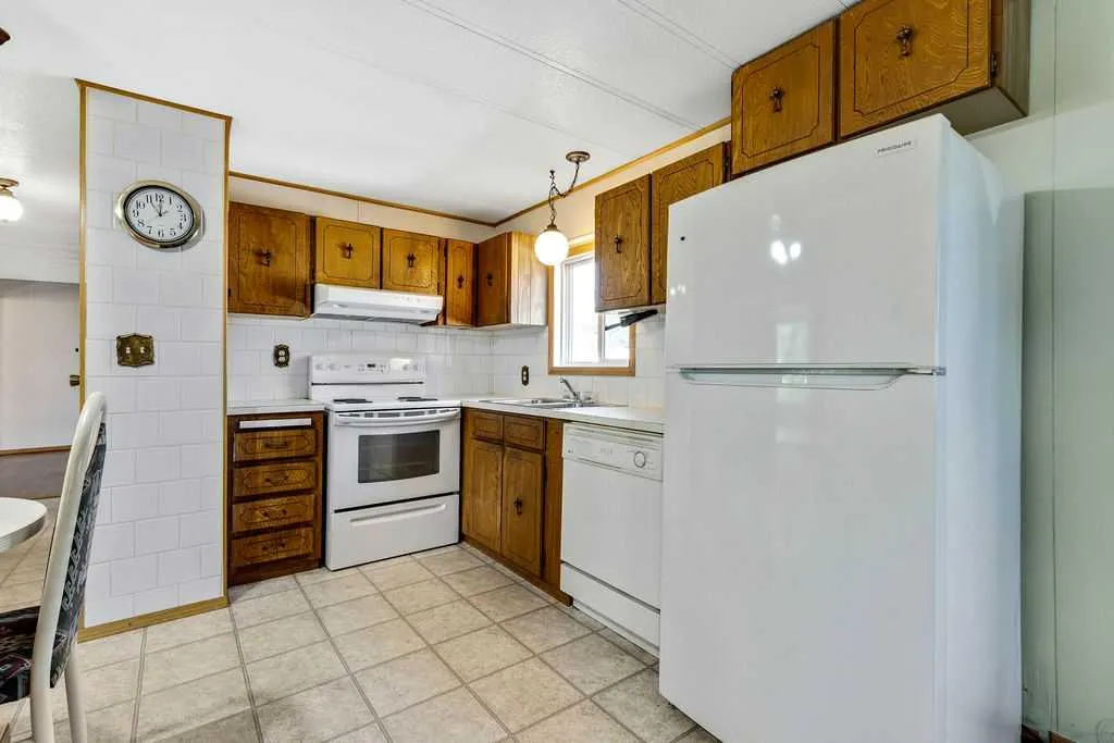 812 Bayview Crescent