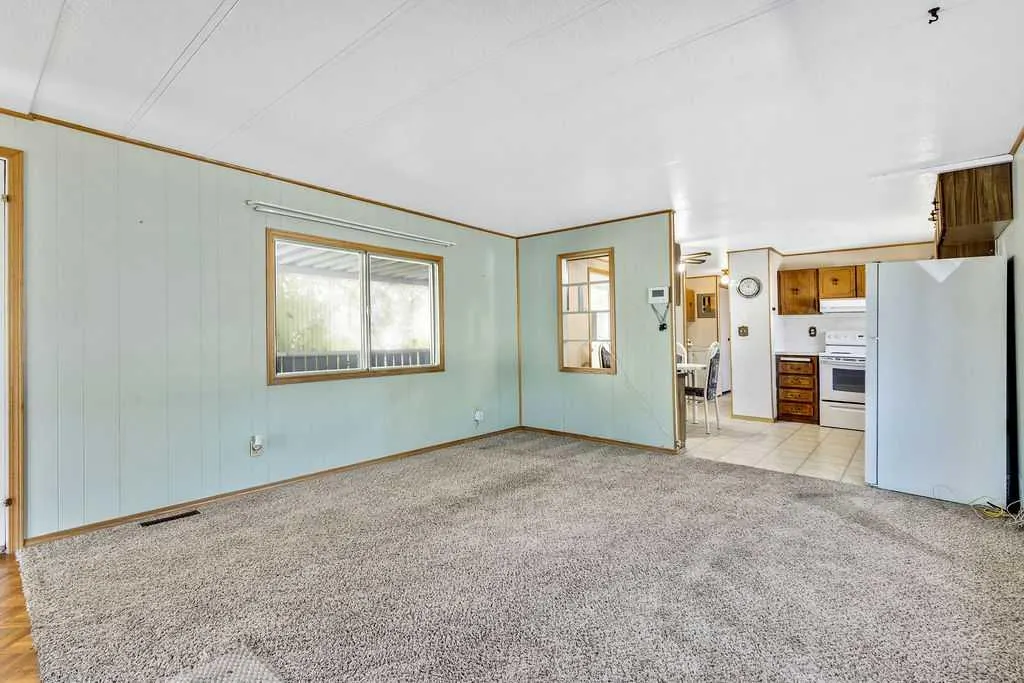 812 Bayview Crescent