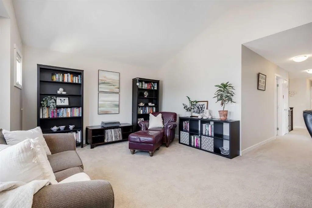362 Williamstown Green NW
