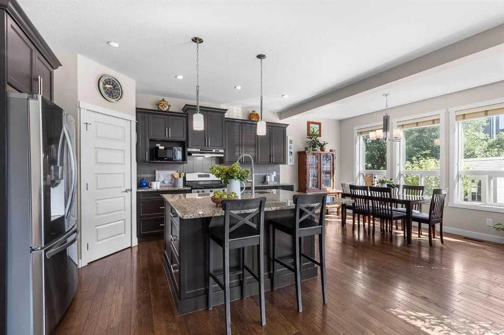 362 Williamstown Green NW