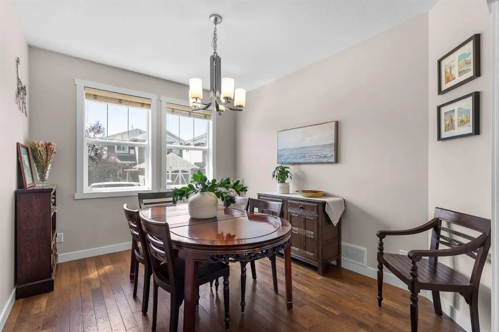 362 Williamstown Green NW