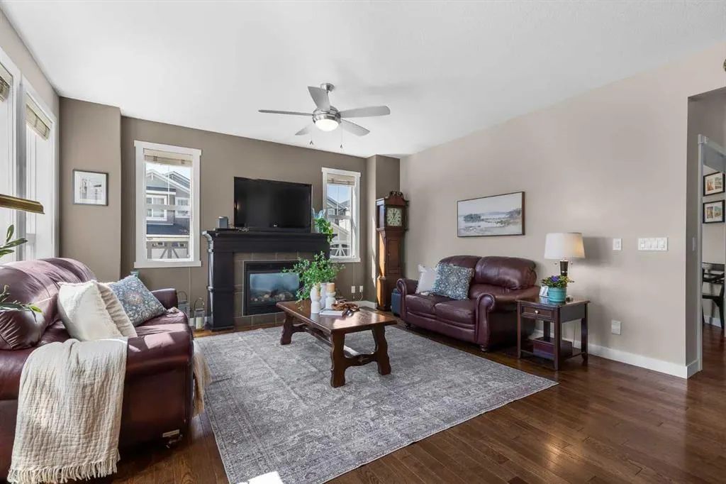362 Williamstown Green NW