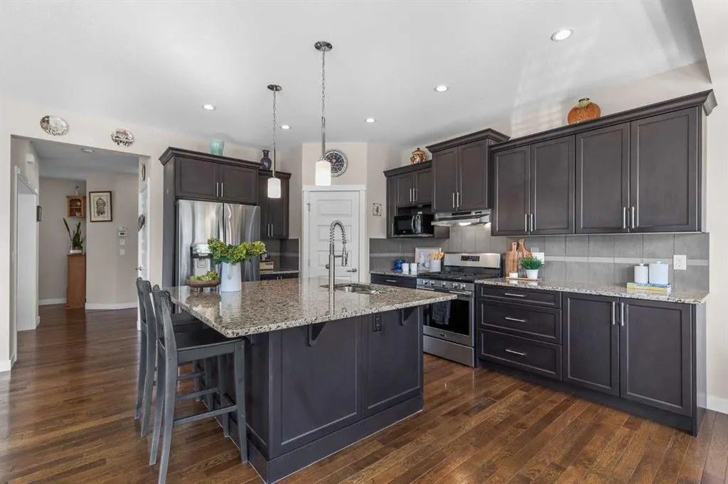 362 Williamstown Green NW