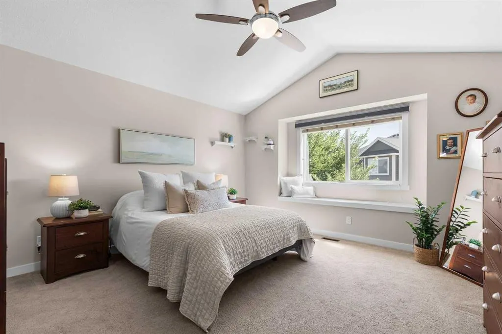 362 Williamstown Green NW