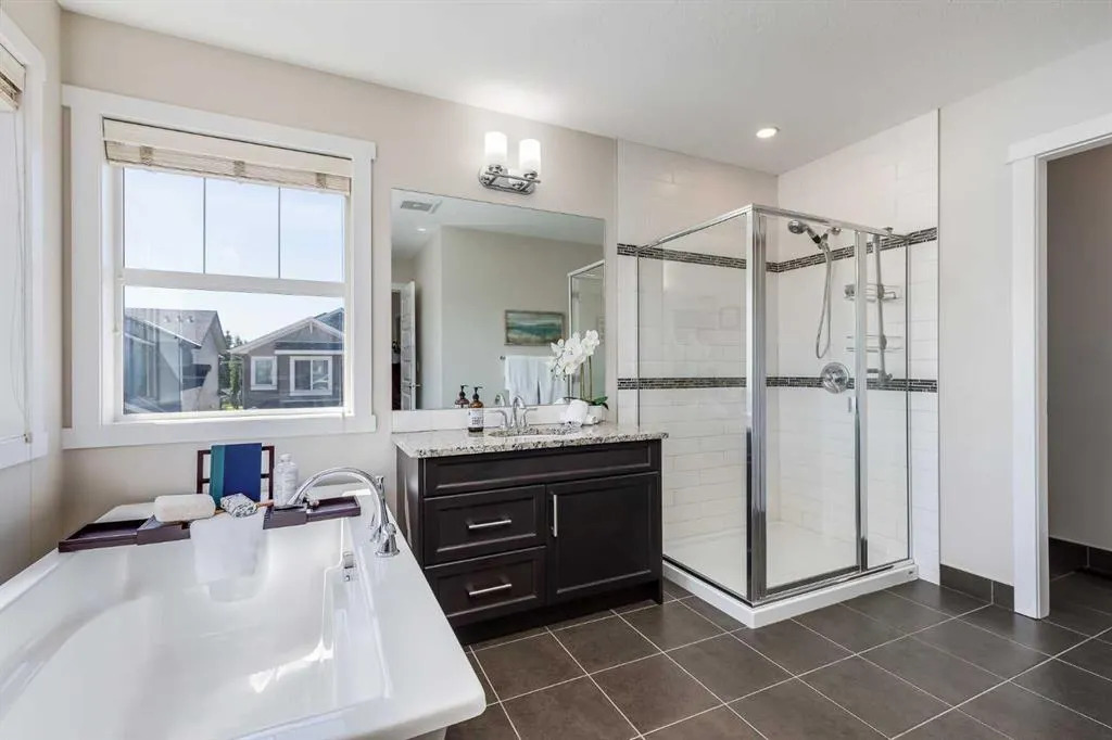 362 Williamstown Green NW