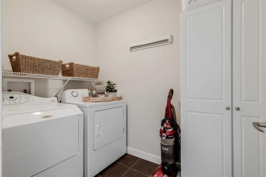 362 Williamstown Green NW