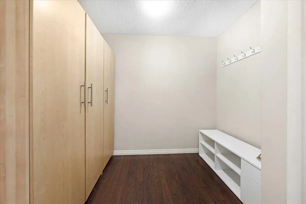 5115 Richard Road SW, #408