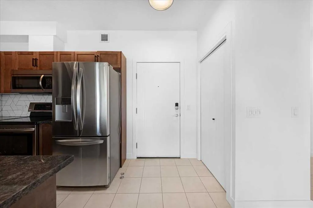 604 East Lake Boulevard NE, #2420