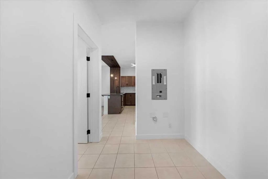 604 East Lake Boulevard NE, #2420