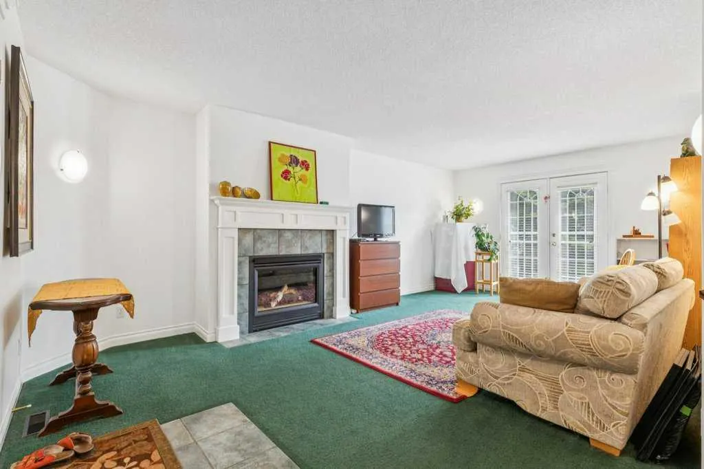 18 Varsity Estates Park NW