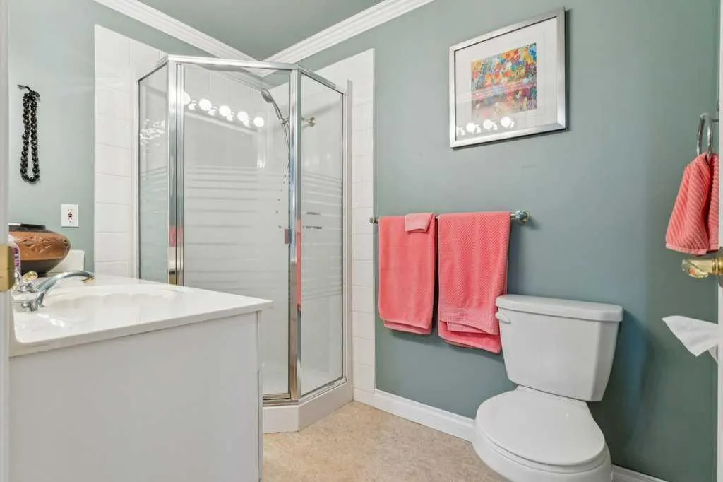 18 Varsity Estates Park NW