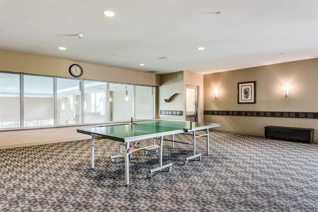 77 Spruce Place SW, #405
