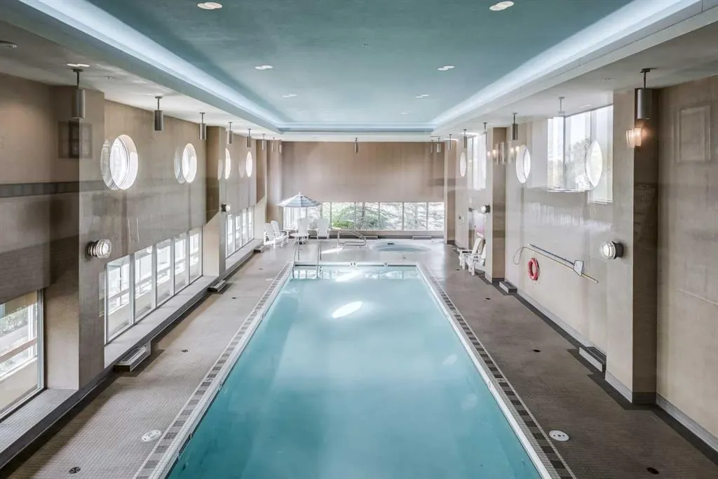 77 Spruce Place SW, #405