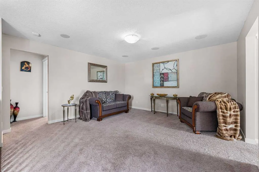 117 Cranleigh Place SE