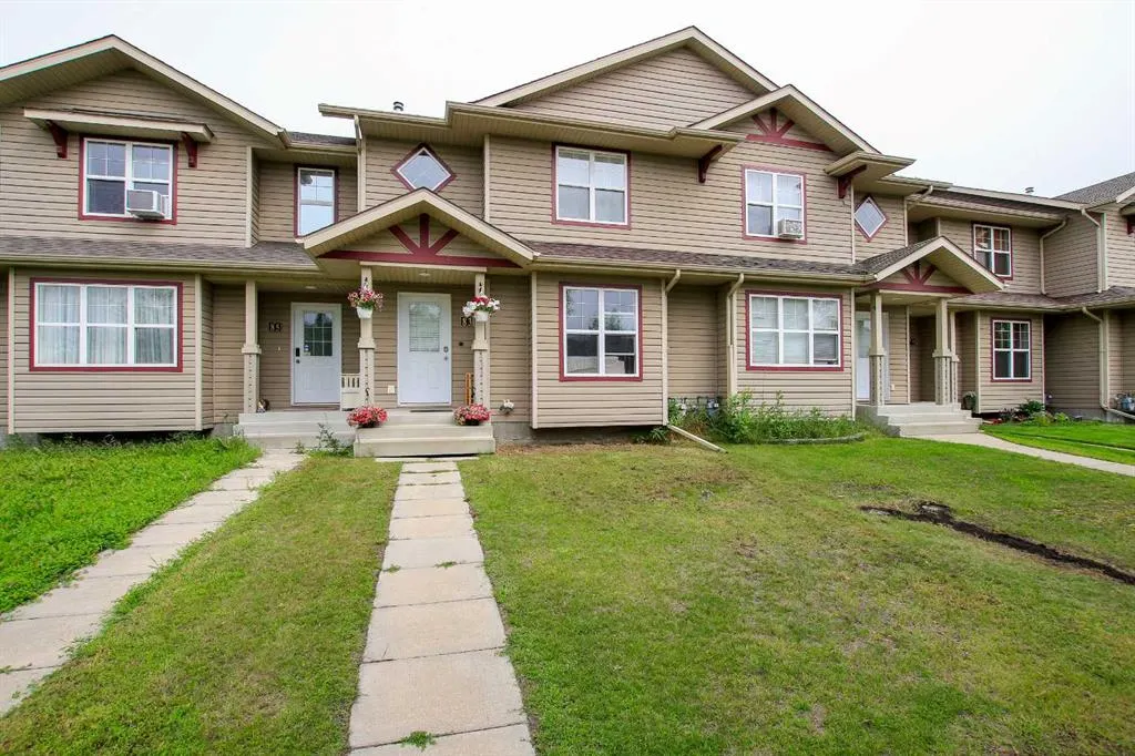 83 Lawford Avenue