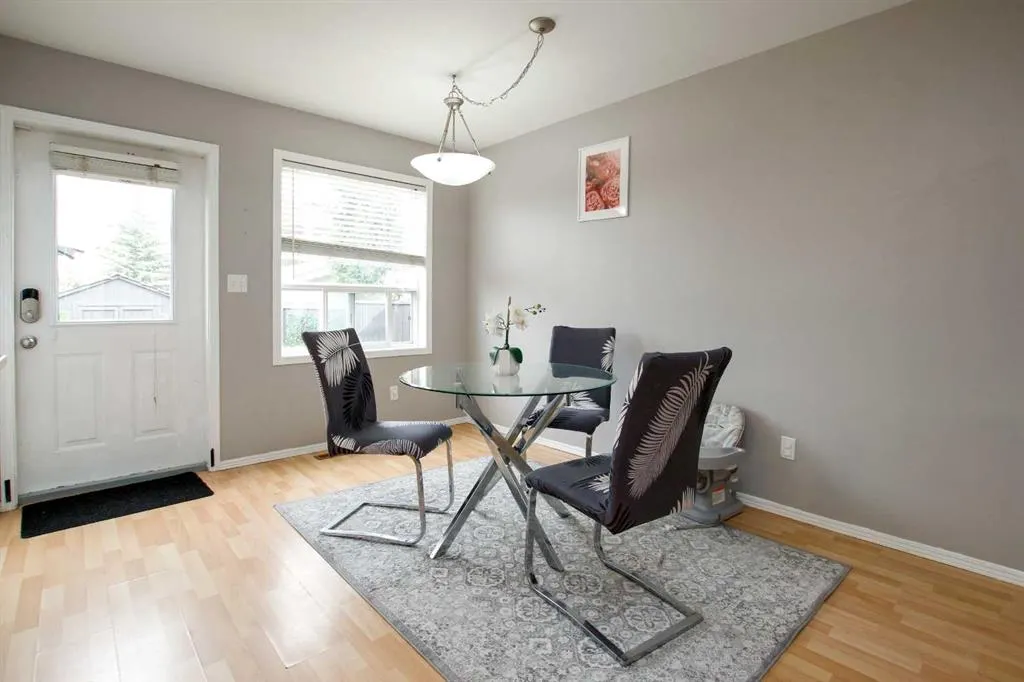 83 Lawford Avenue