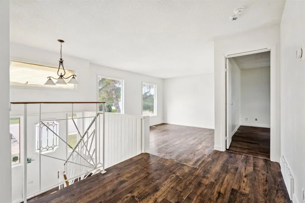 422 7 Street