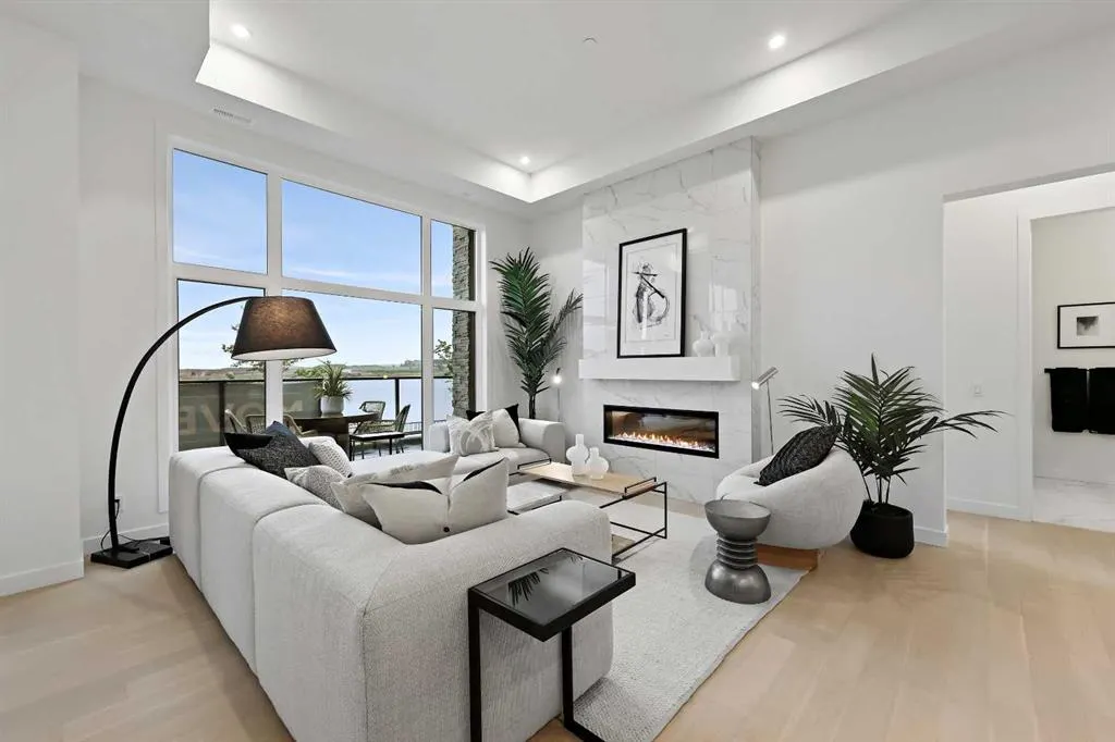160 Marina Cove SE, #101