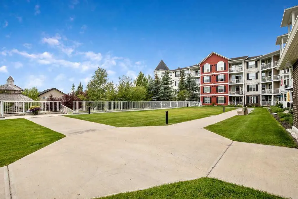 1 Crystal Green Lane, #311