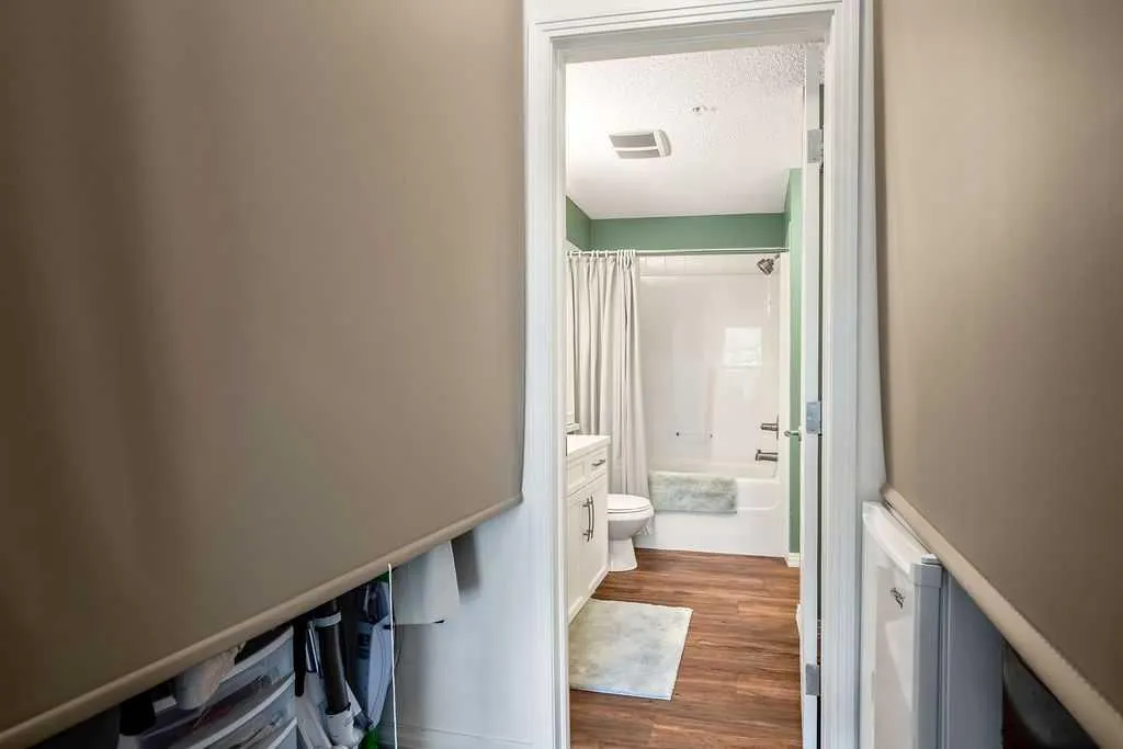 1 Crystal Green Lane, #311