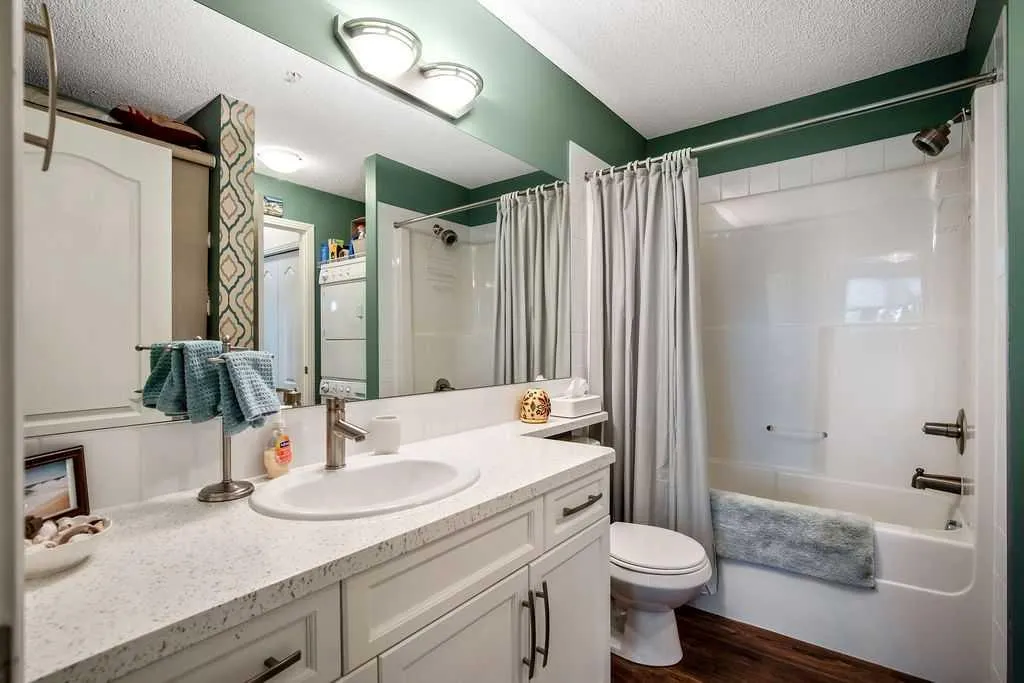 1 Crystal Green Lane, #311