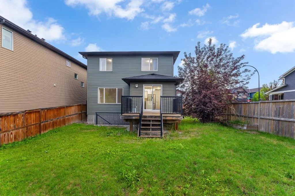 611 Evanston Drive NW