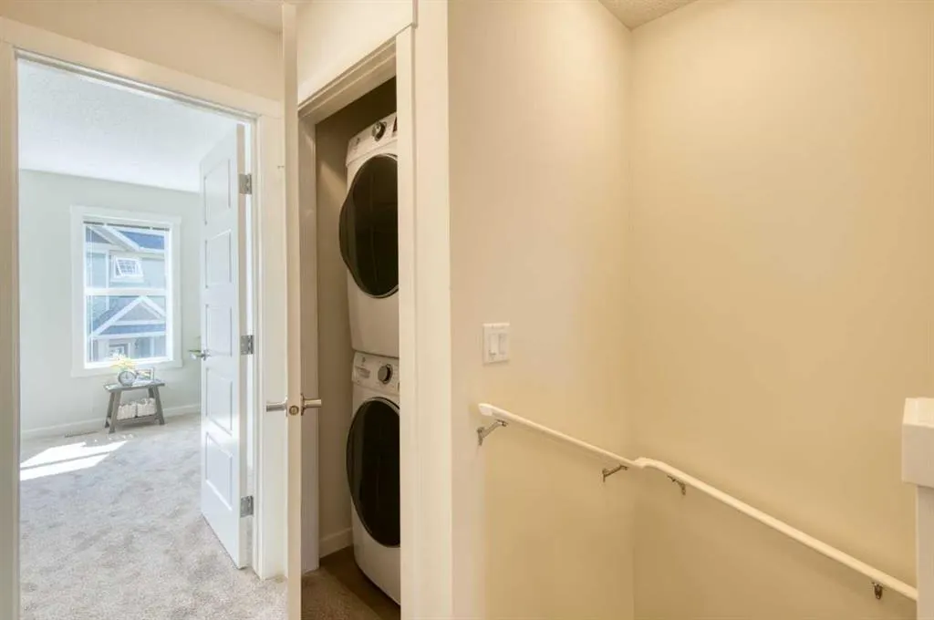 135 Mahogany Parade SE, #109