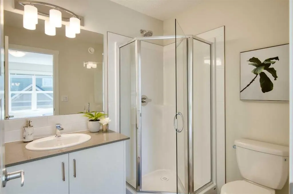 135 Mahogany Parade SE, #109
