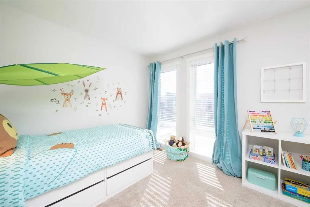 135 Mahogany Parade SE, #109