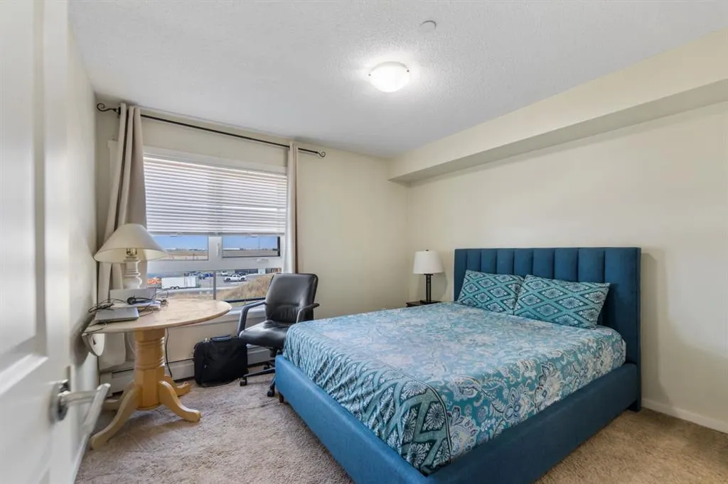 279 copperpond Common SE, #3306