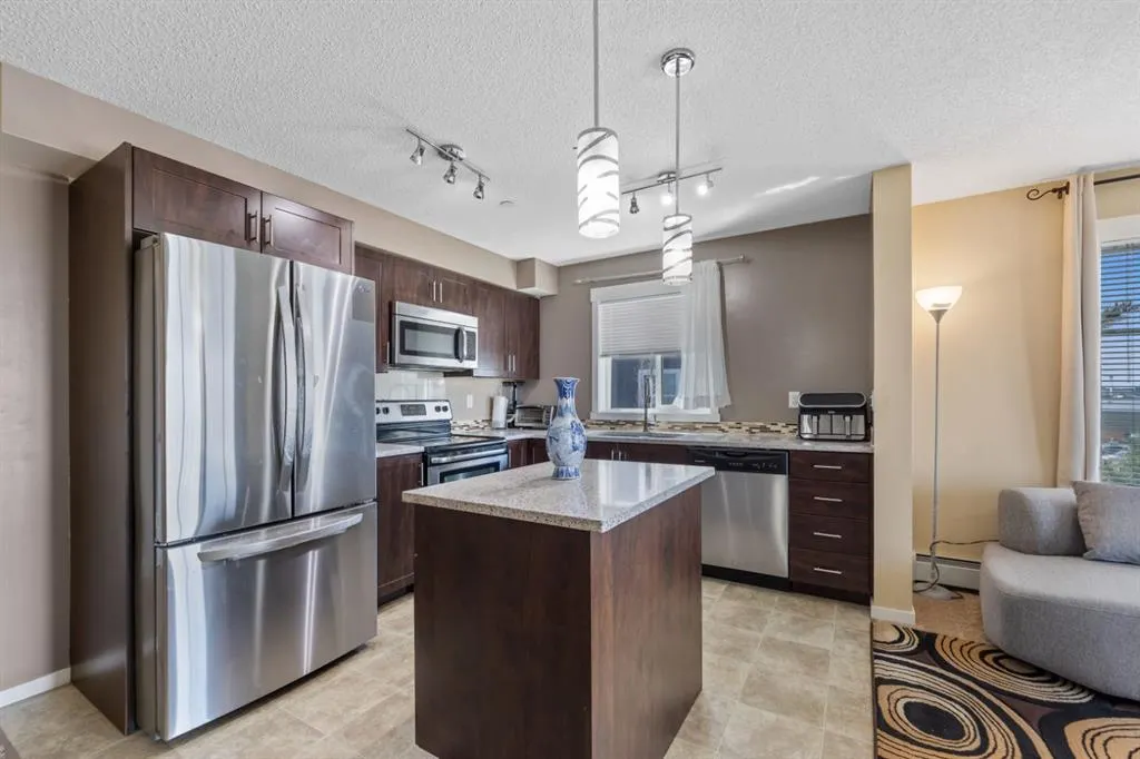 279 copperpond Common SE, #3306