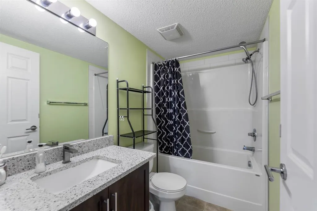 279 copperpond Common SE, #3306