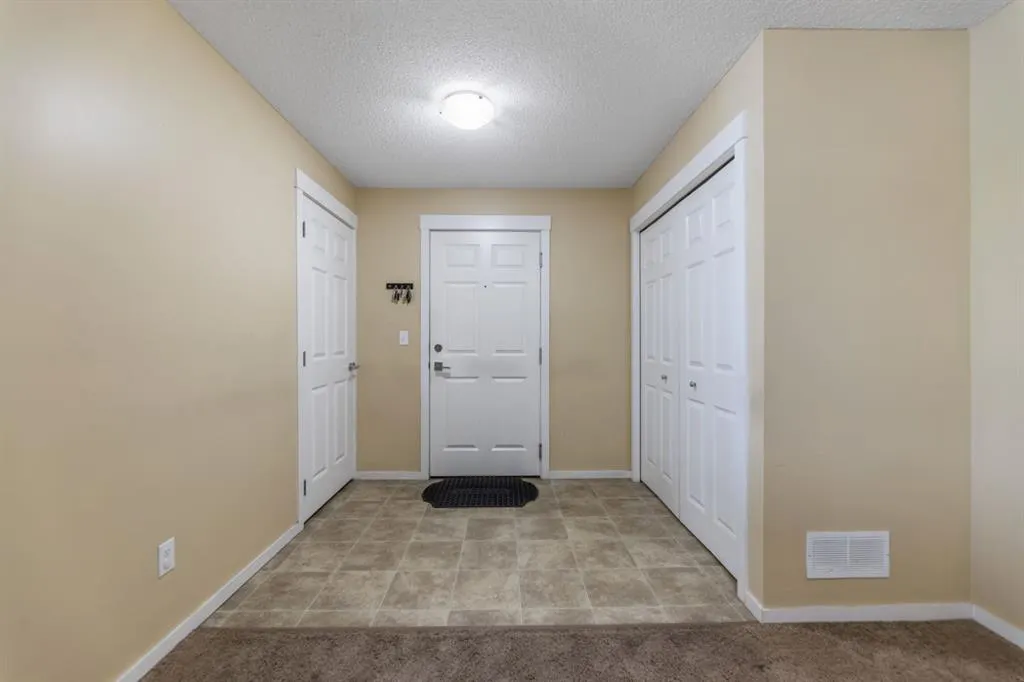 279 copperpond Common SE, #3306
