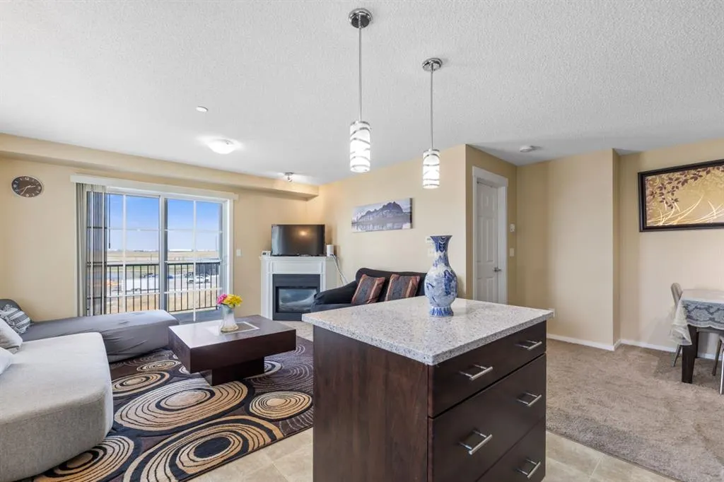 279 copperpond Common SE, #3306