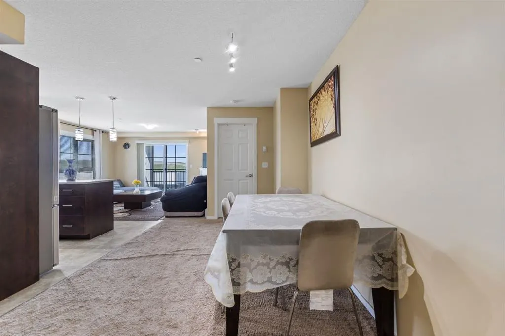 279 copperpond Common SE, #3306