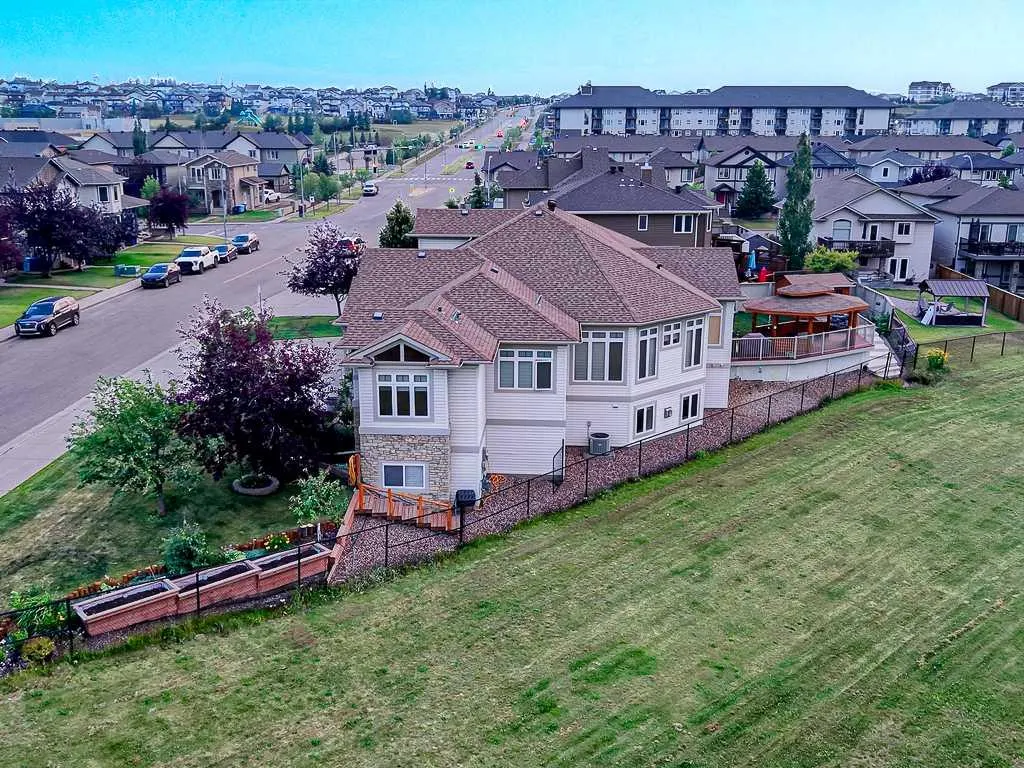 413 Loutit Road
