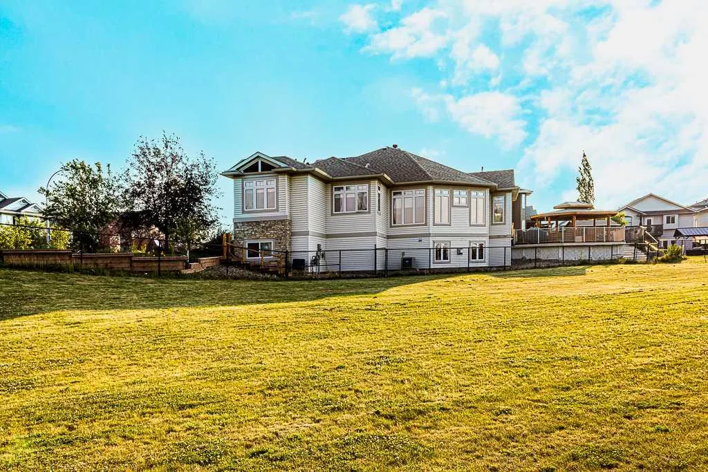 413 Loutit Road