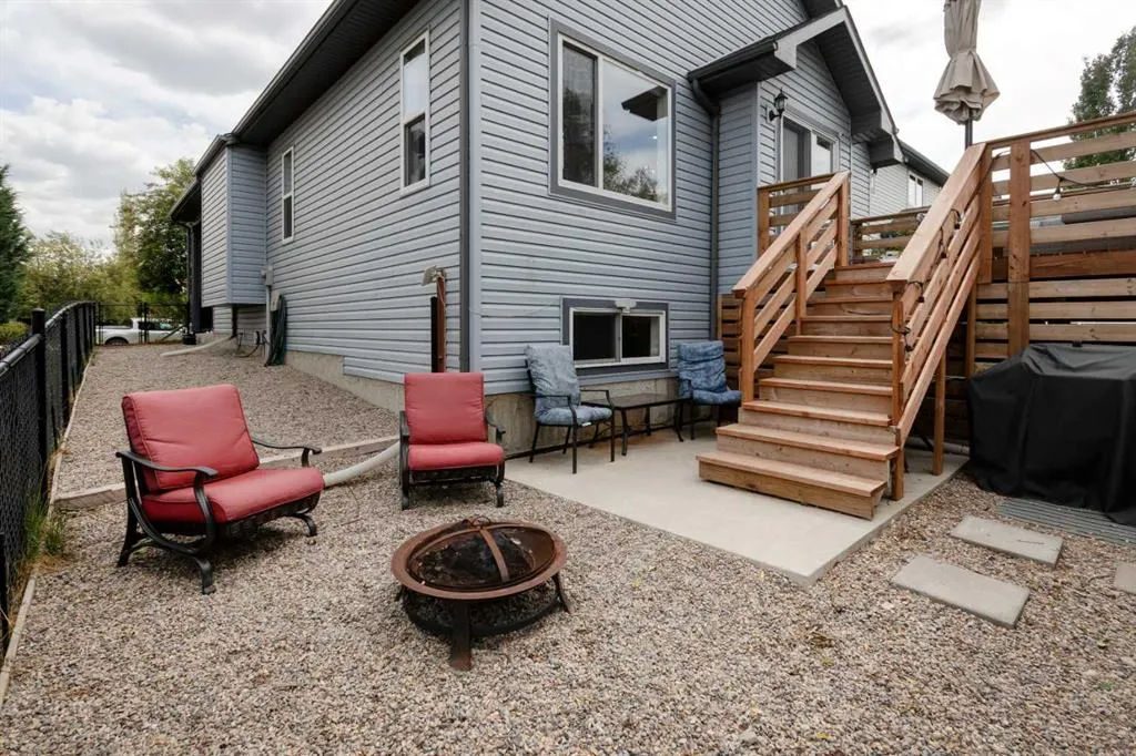 120 West Creek Close