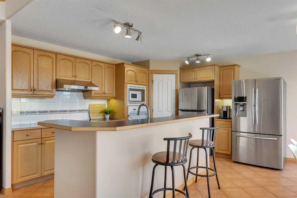 9 Panorama Hills Manor NW