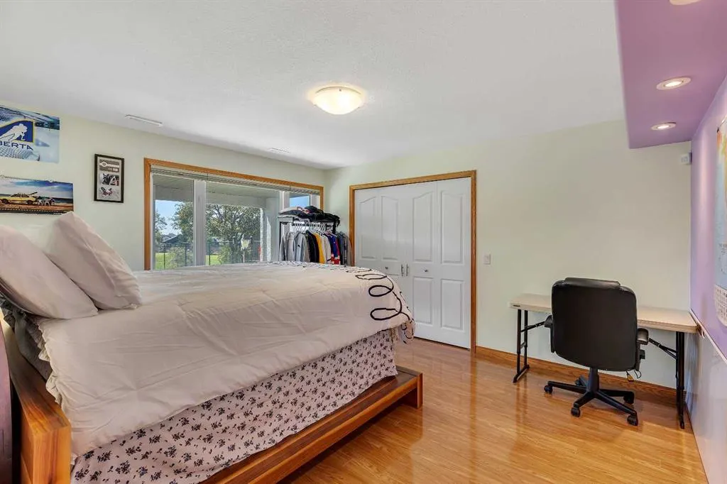 9 Panorama Hills Manor NW