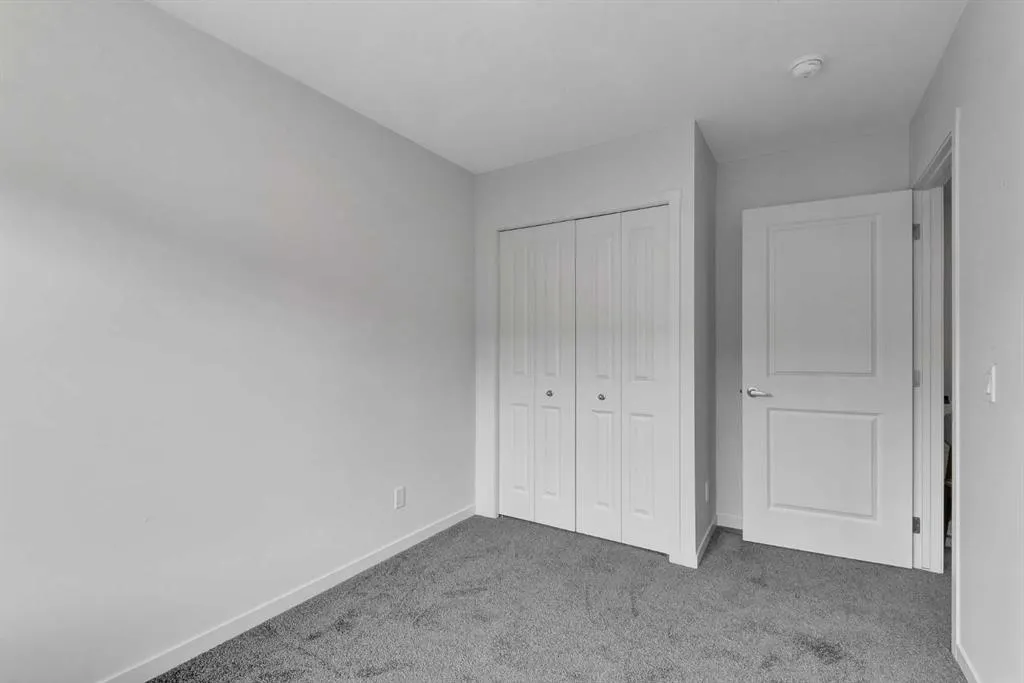 316 Corner Glen Circle NE