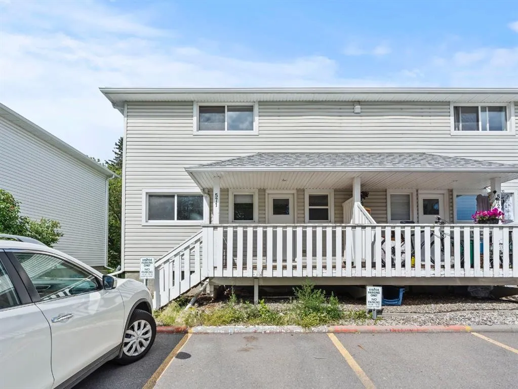 571 Killarney Glen Court SW