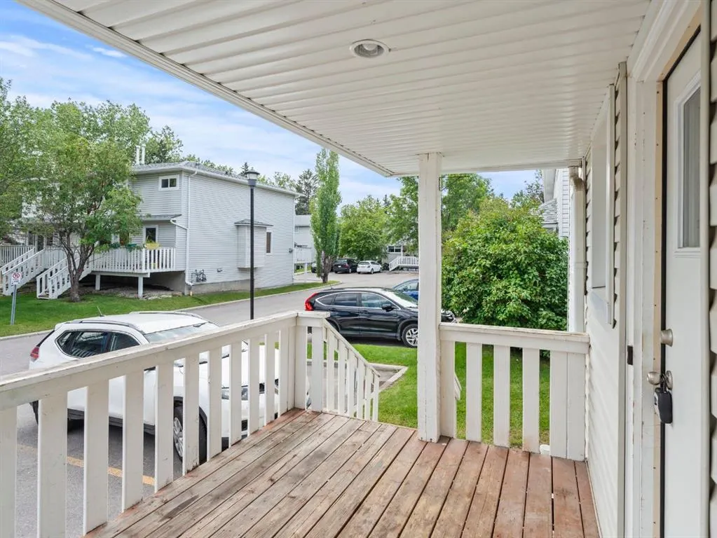 571 Killarney Glen Court SW
