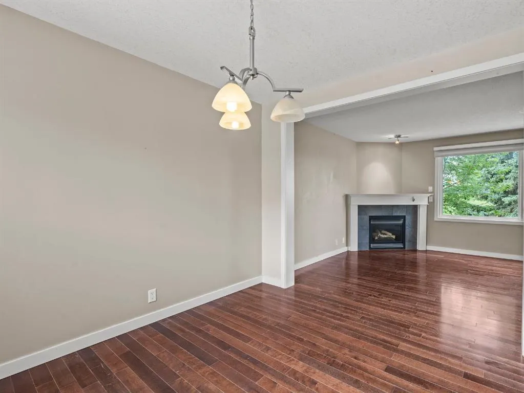 571 Killarney Glen Court SW