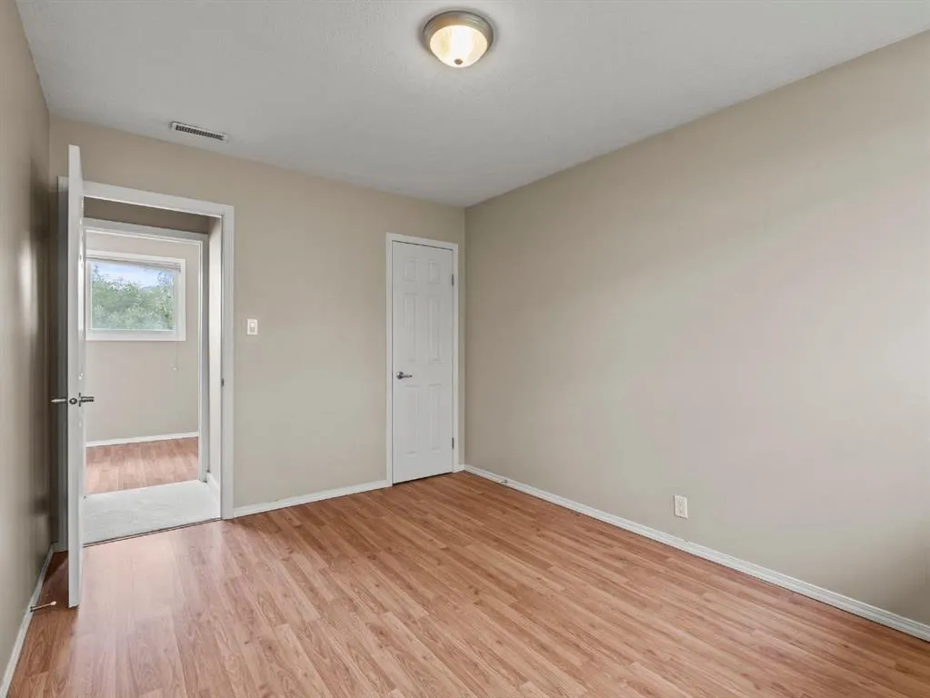 571 Killarney Glen Court SW