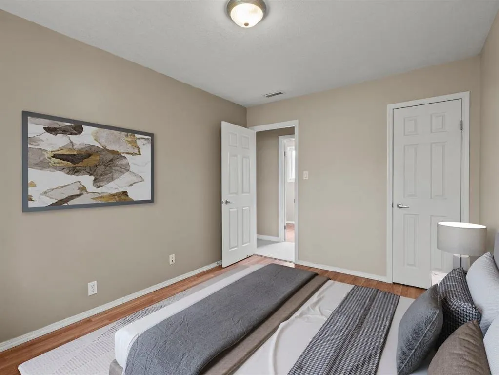 571 Killarney Glen Court SW