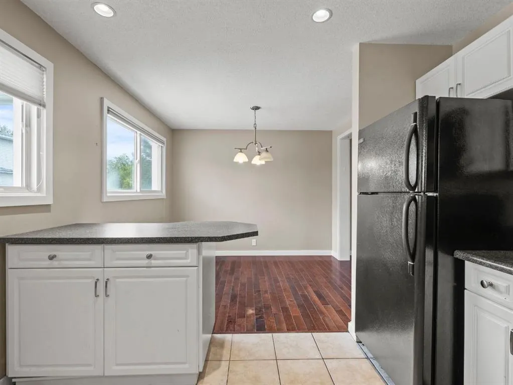 571 Killarney Glen Court SW